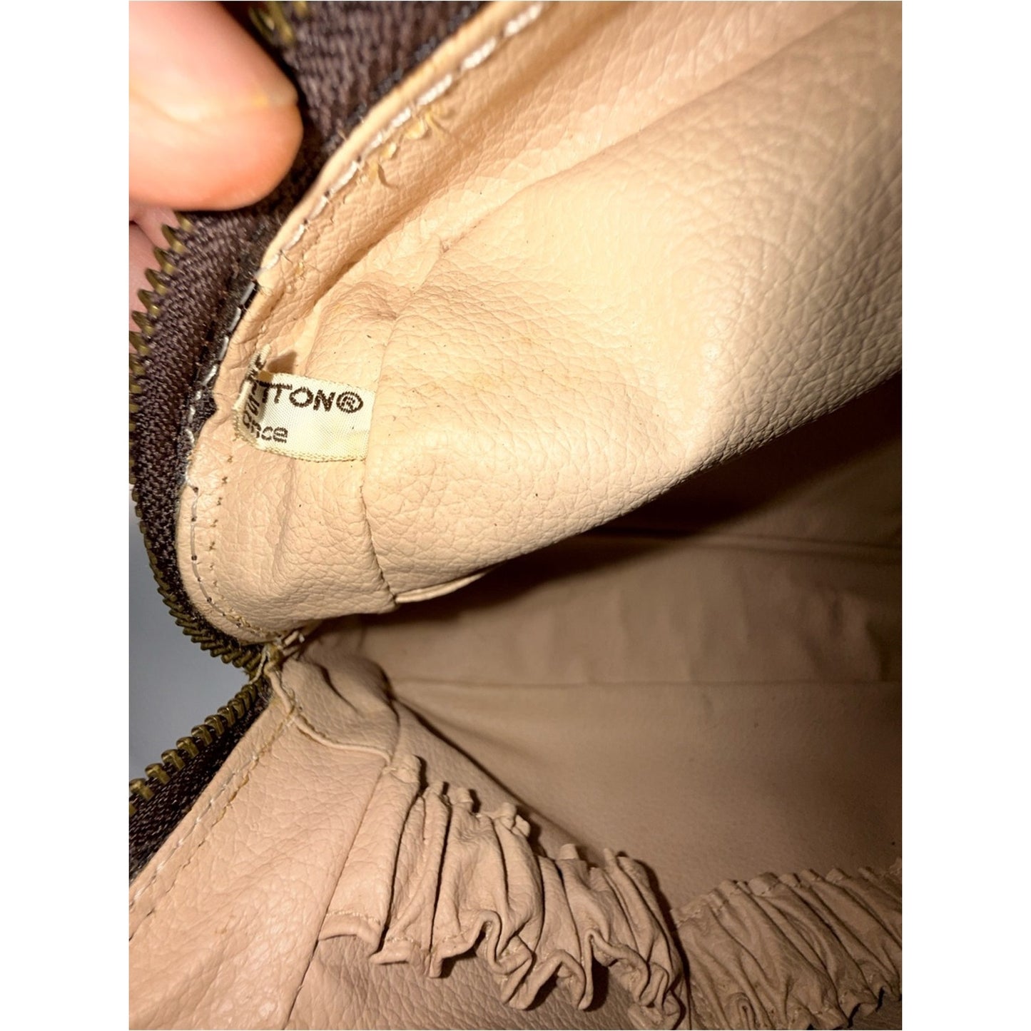 Louis Vuitton Monogram Canvas Toiletry Trousse 28