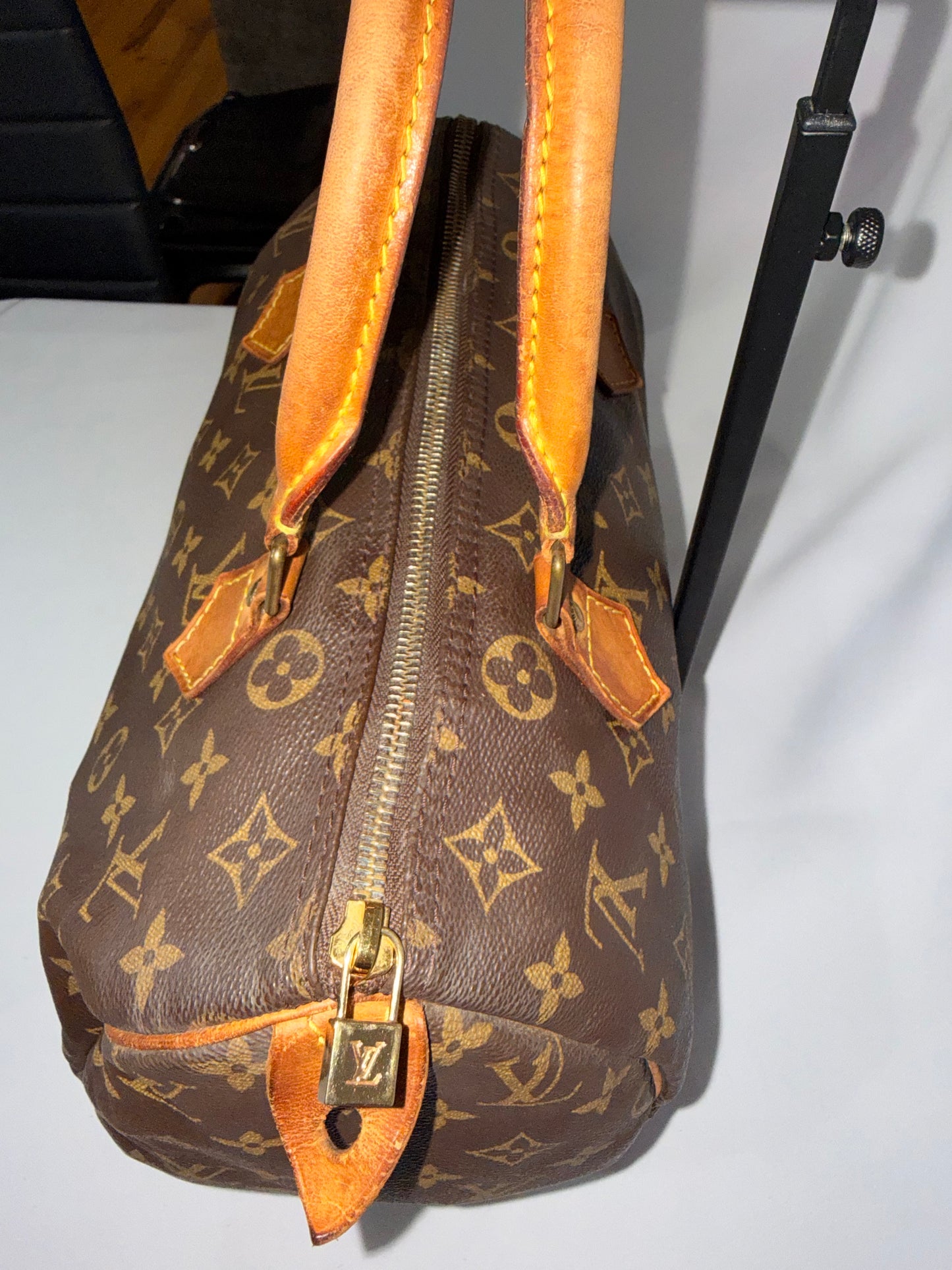 Louis Vuitton Monogram Speedy 30