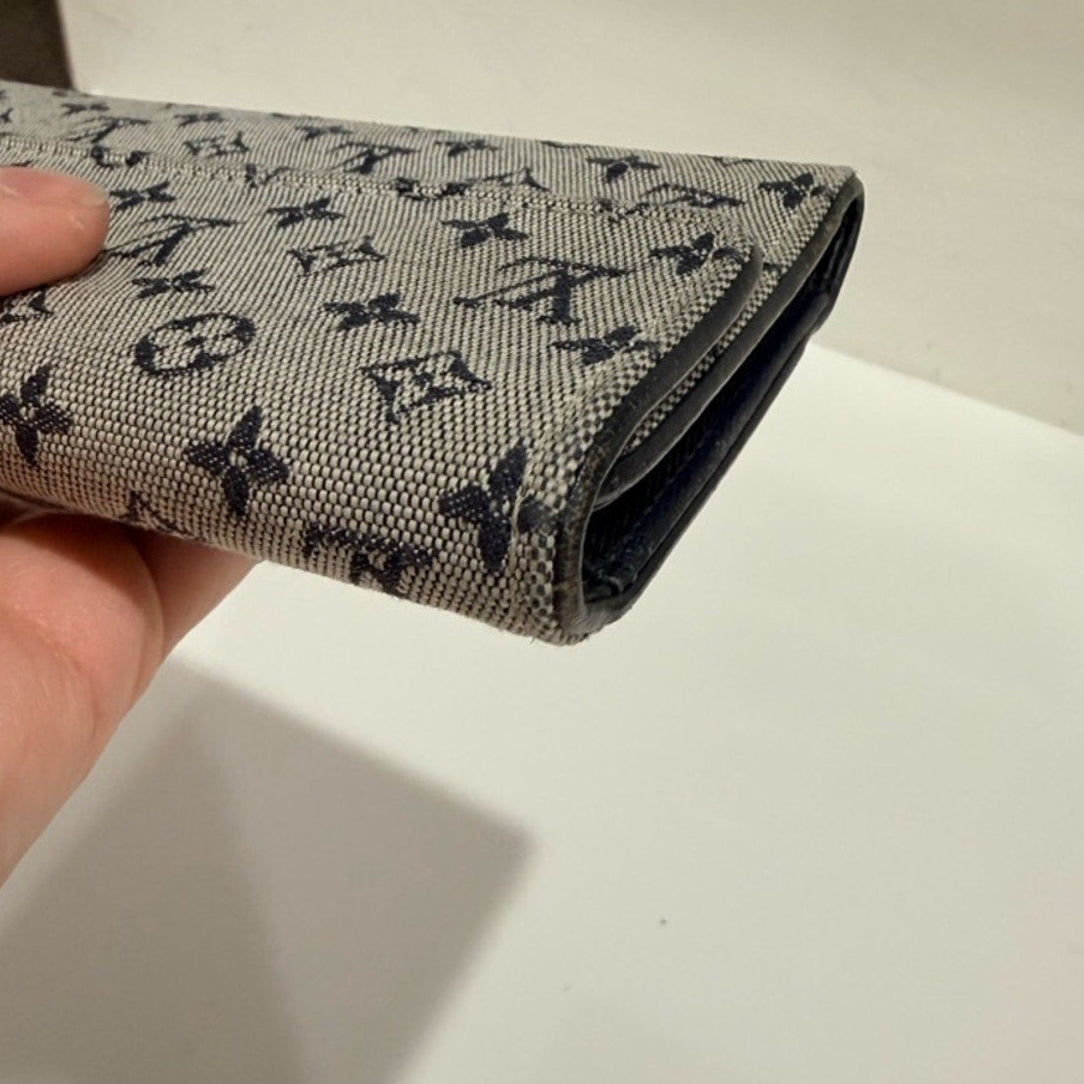 Louis Vuitton Gray and Navy Mini Lin International Wallet