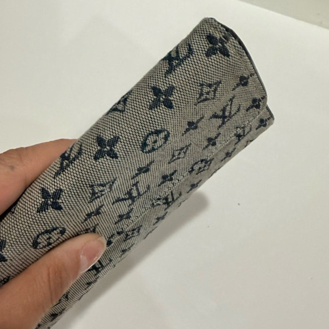 Louis Vuitton Gray and Navy Mini Lin International Wallet