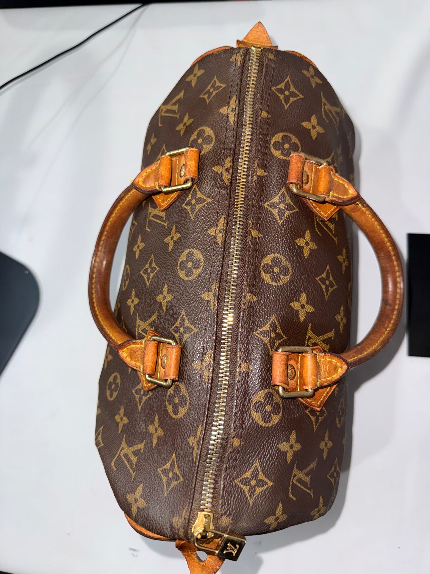 Louis Vuitton Monogram Speedy 30