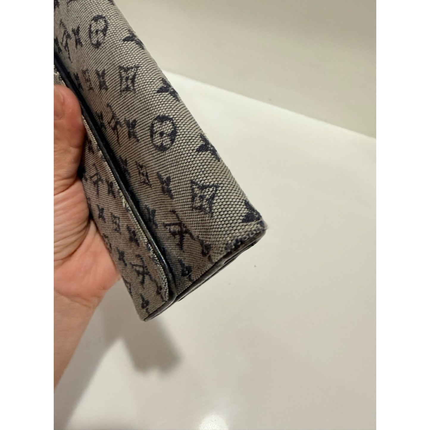 Louis Vuitton Gray and Navy Mini Lin International Wallet